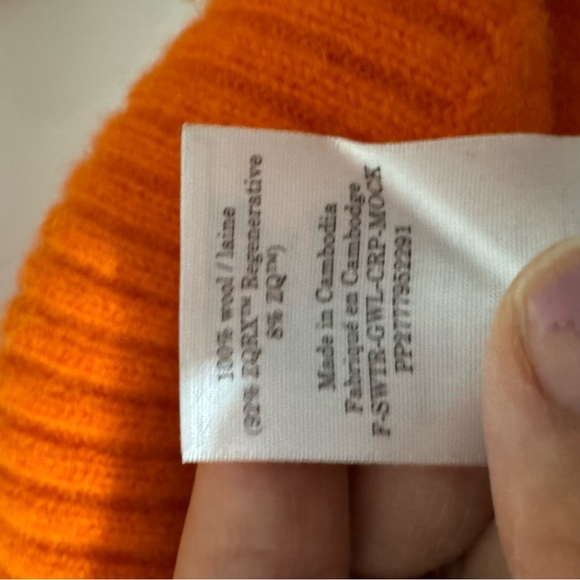 Everlane 100% wool orange cottagecore whimsy Normcore Crewneck Sweater medium - Picture 7 of 7